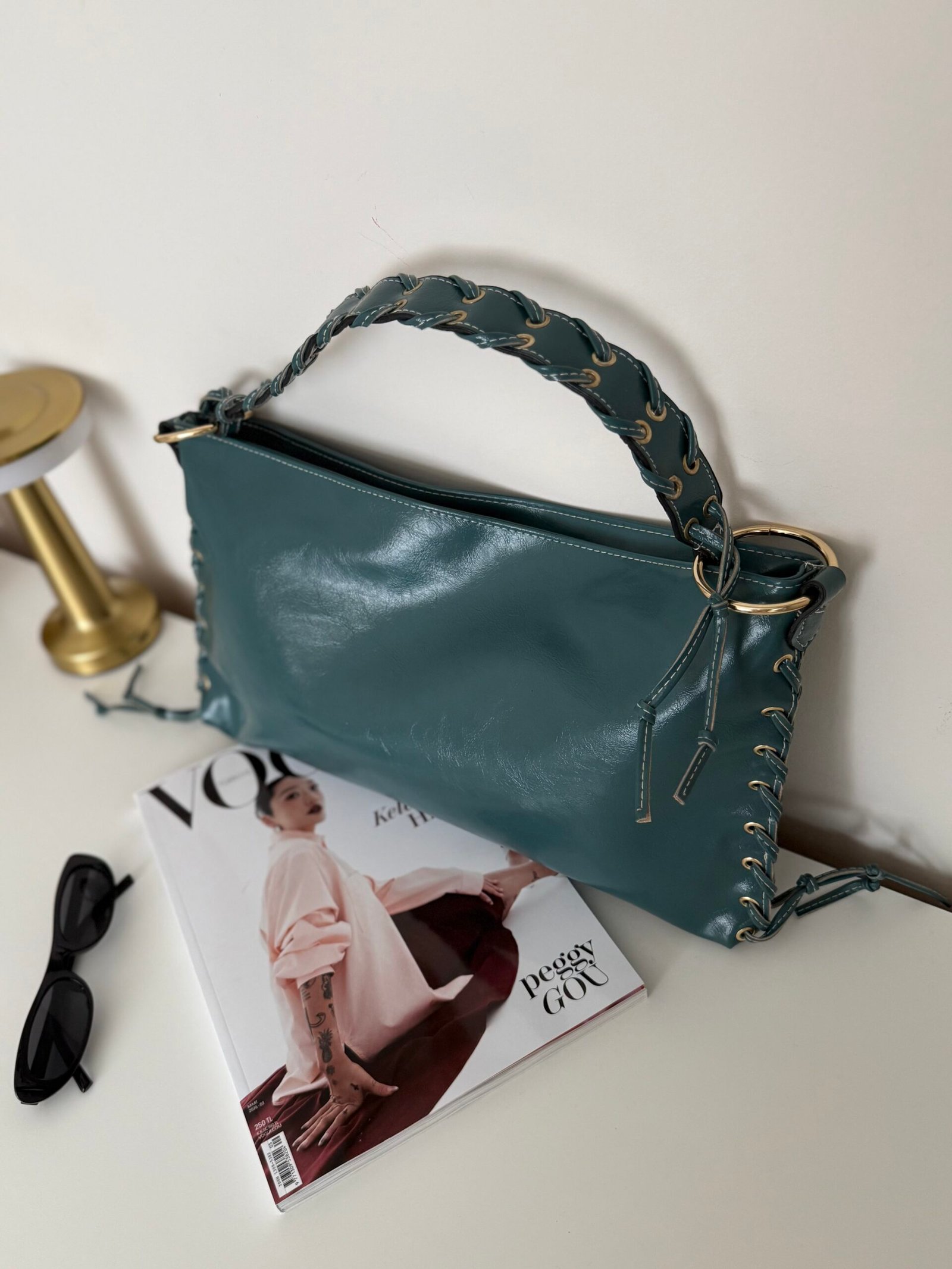 Parlak Suni Deri Bağcıklı Kadın Clutch ve Omuz Çantası Turkuaz